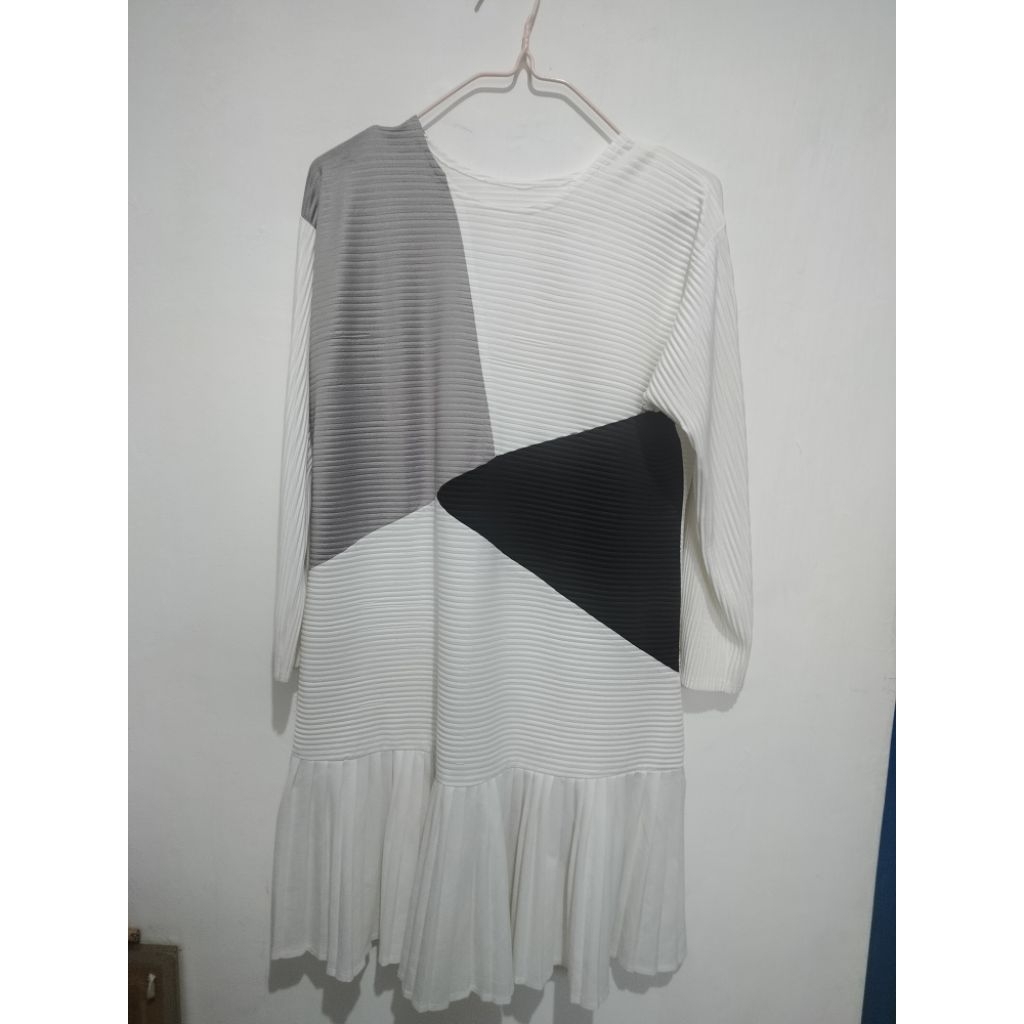 Tunik plisket tunik wanita