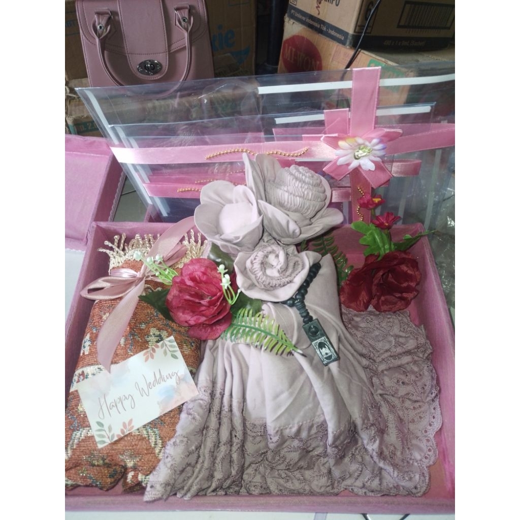 Hantaran pernikahan Alat sholat/ Seserahan mukena sajadah tasbih Paket lengkap mukena sajadah tasbih