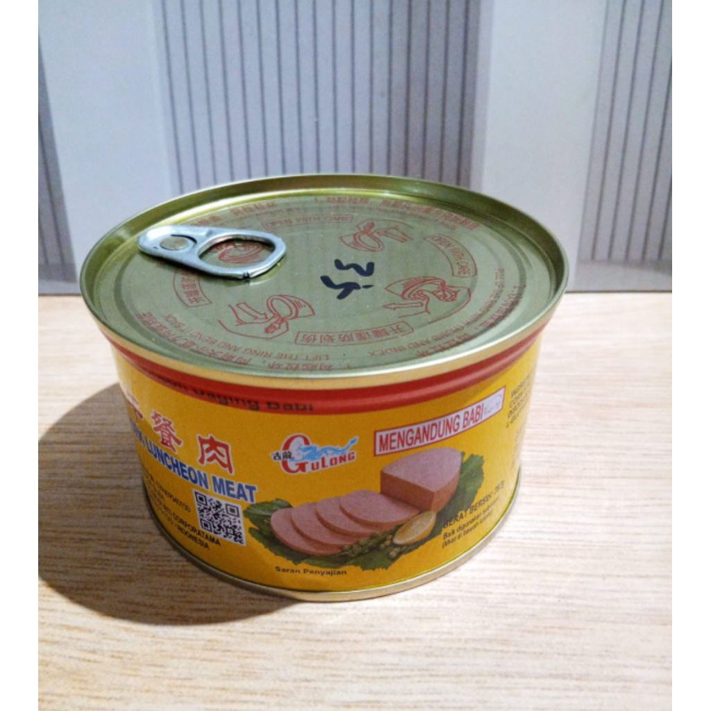 makanan kornet gulong maling l kornet babi makanan ngo cham bak