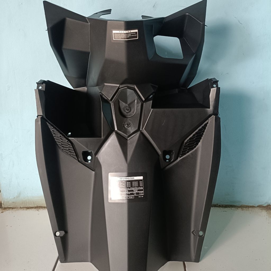 Cover body kasar legshield konci motor Vario 125 / 150 LED OLD