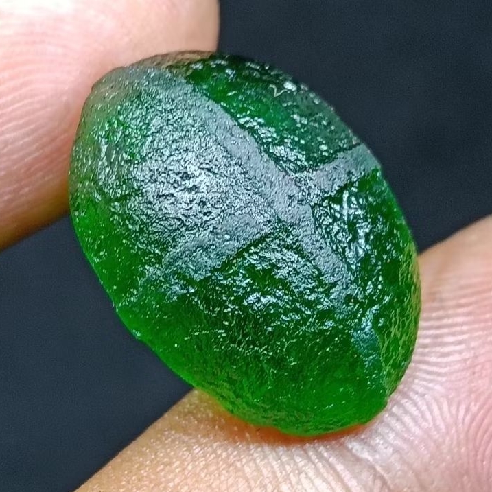 Batu Meteor Hijau Tapak Jalak Timbul