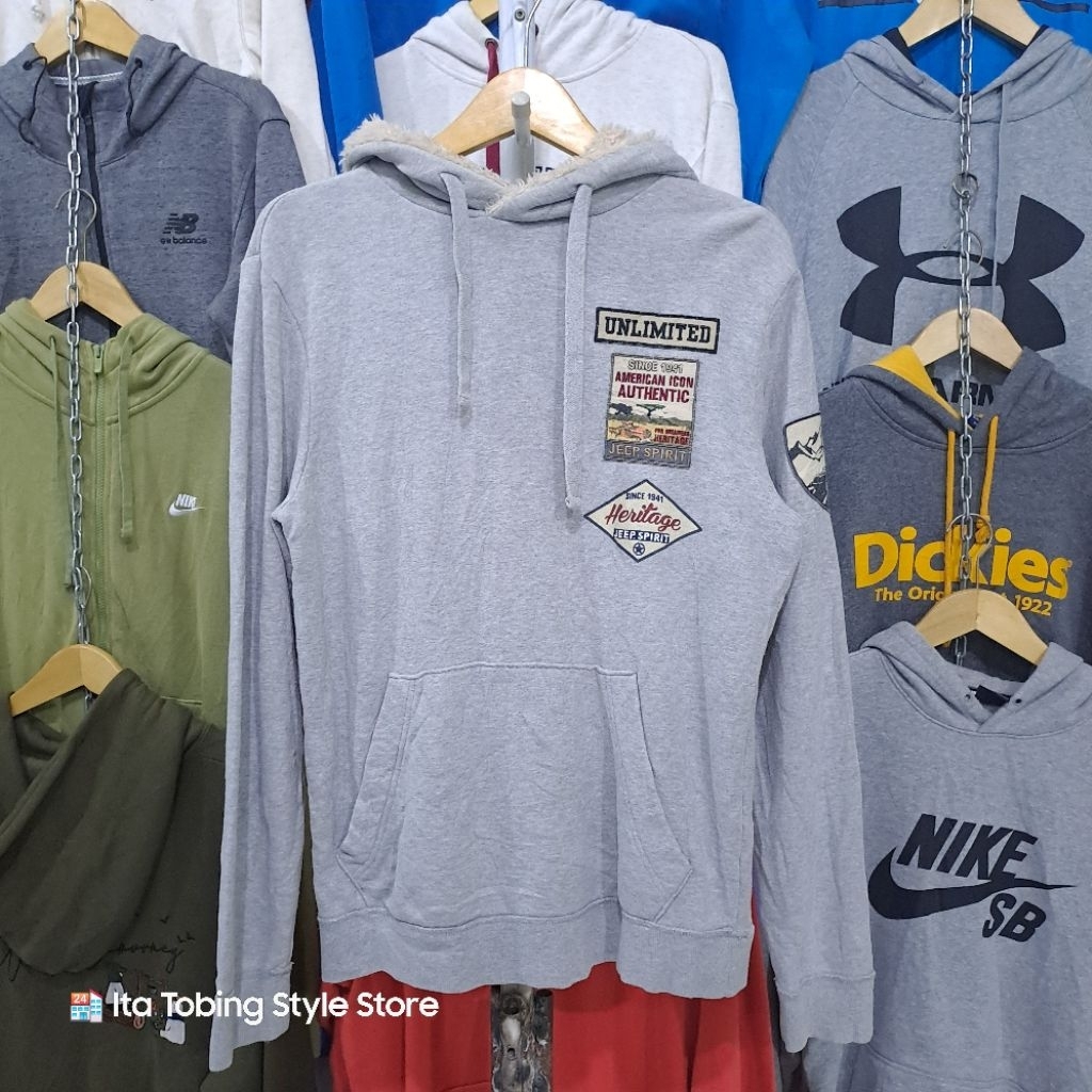 Hoodie Sherpa Uniqlo Hitam