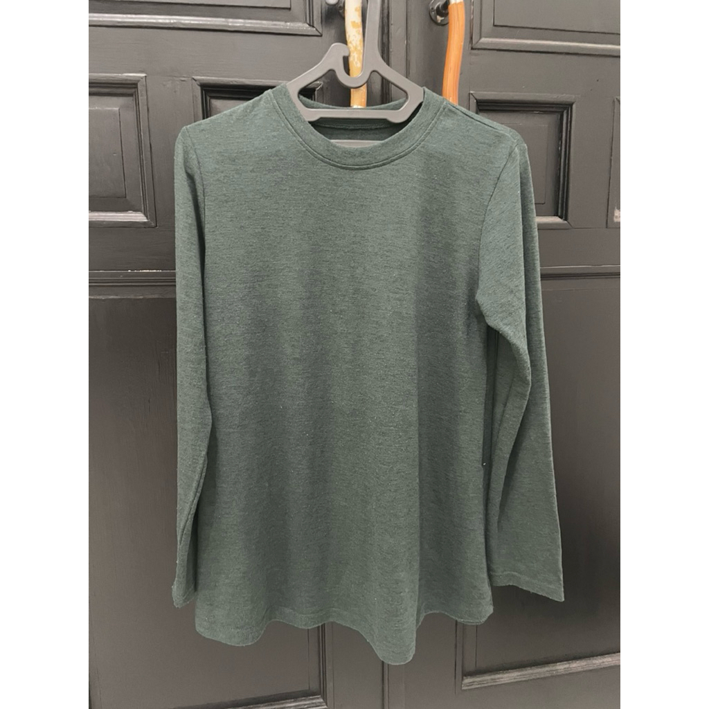 preloved kaos atasan panjang hijau botol