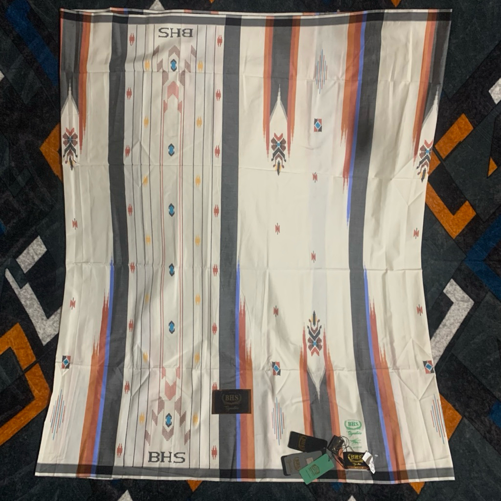 Sarung BHS Signature Gold SKG Sutra Mesres Putih