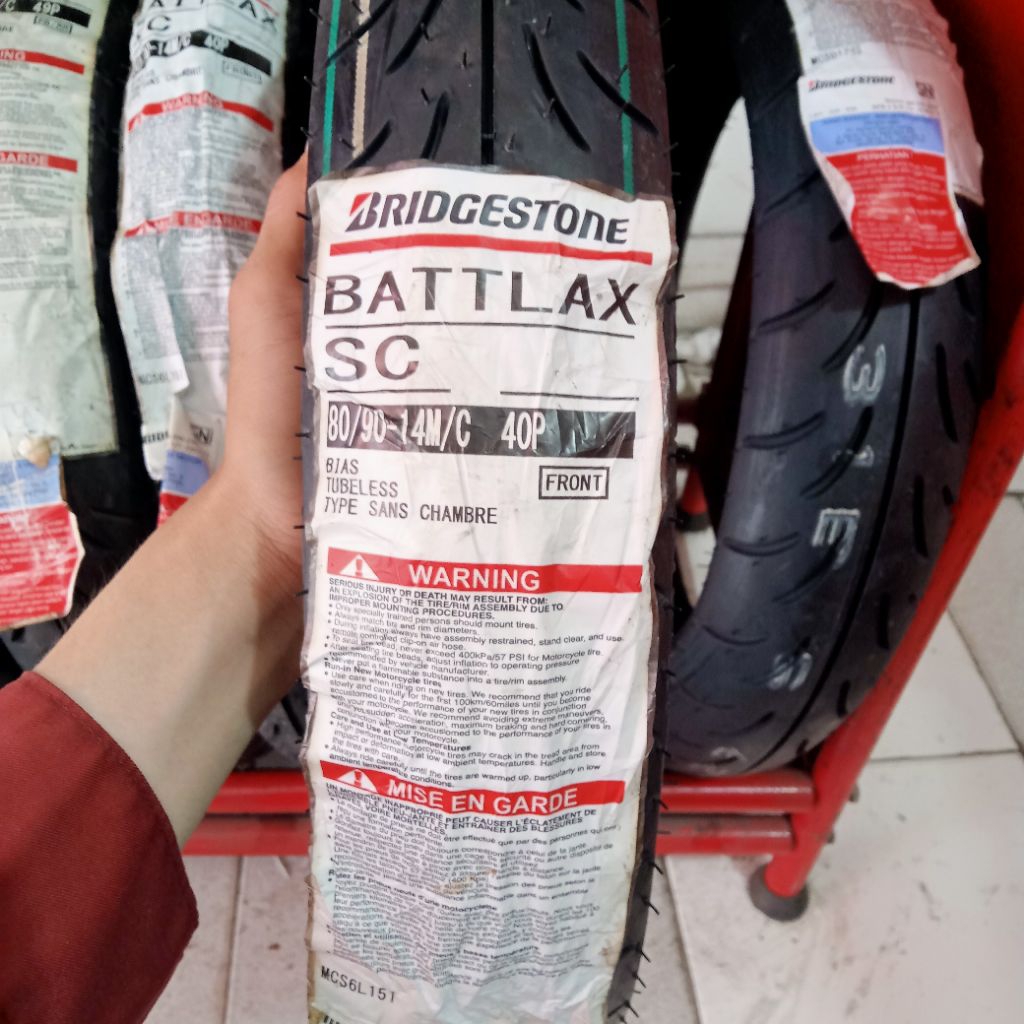 BAN LUAR BATTLAX BRIDGESTONE SC 80/90-14 TUBELESS