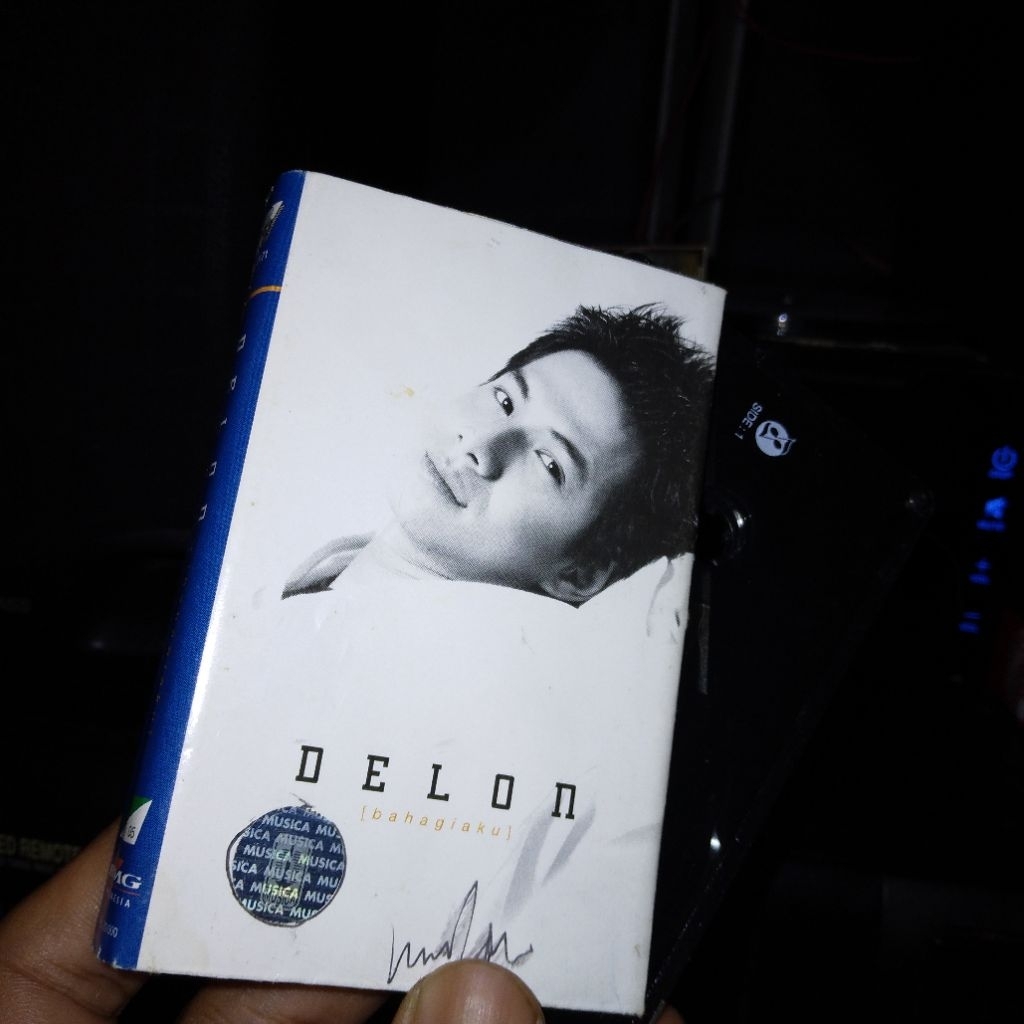 Kaset Delon Bahagiaku