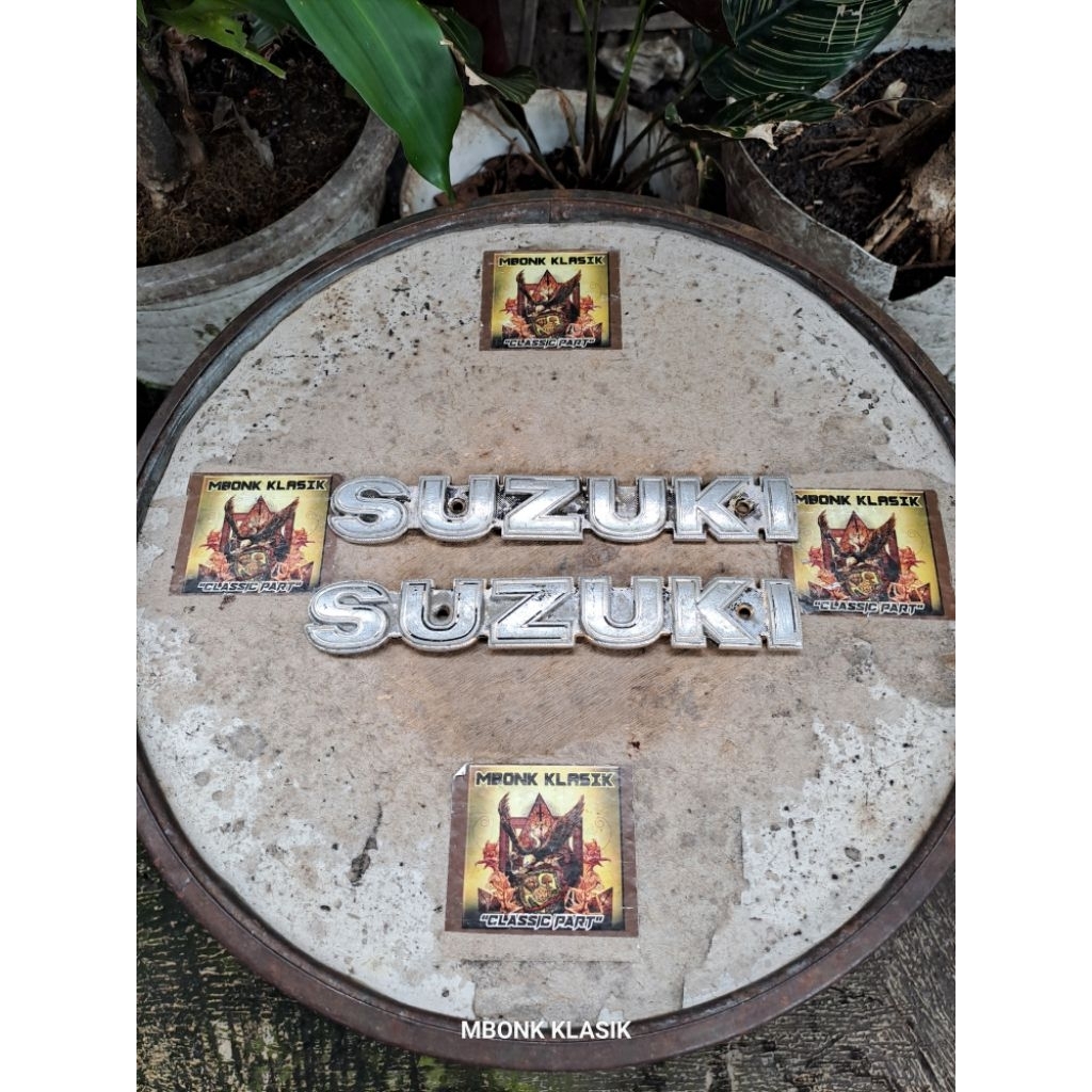 logo emblem tangki suzuki a100 trs ORIGINAL emblem tangki trs a100 emblem suzuki a100 emblem suzuki 
