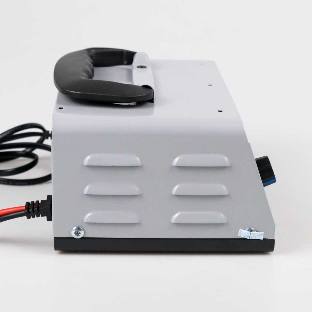 Charger Aki Mobil Motor Intelligent Battery Charger 12V/24V - AJ-618A