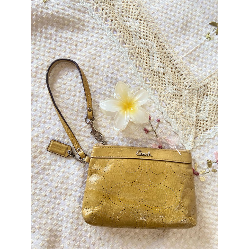 Coach vintage wrislet in Tan Beige