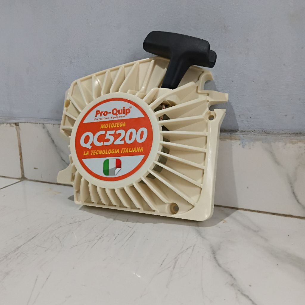 Recoil Starter / Tarikan Engkol / Kap Engkol Mesin Chainsaw Senso PRO-QUIP QCS200 Double Per Merk PR