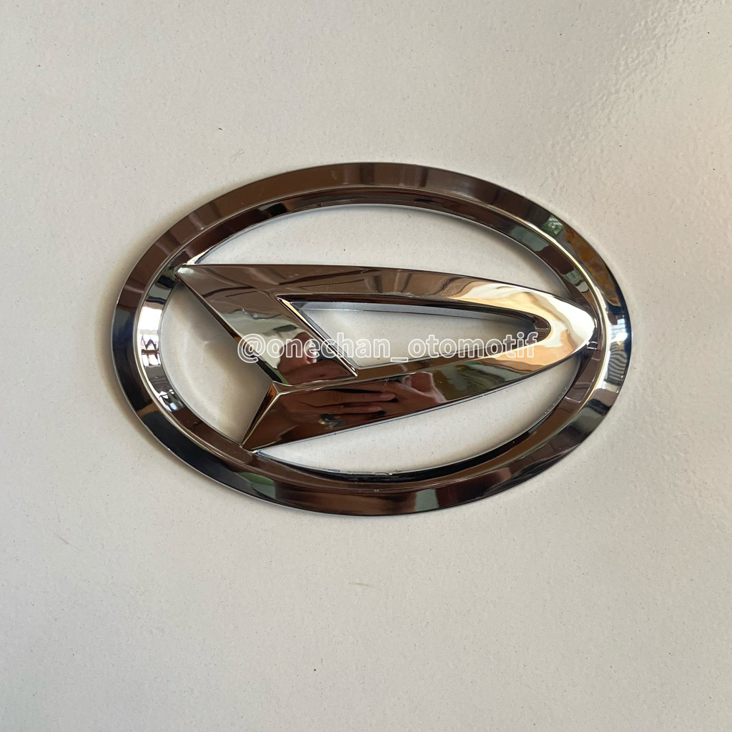 Emblem Logo Mobil DAIHATSU CHROME 15 CM Bagian depan Sigra xenia 2016 sampai 2021