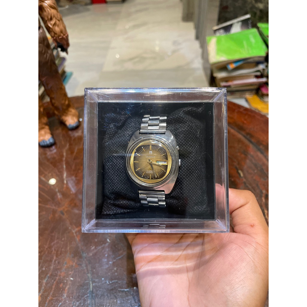 Kotak Penyimpanan Jam Tangan