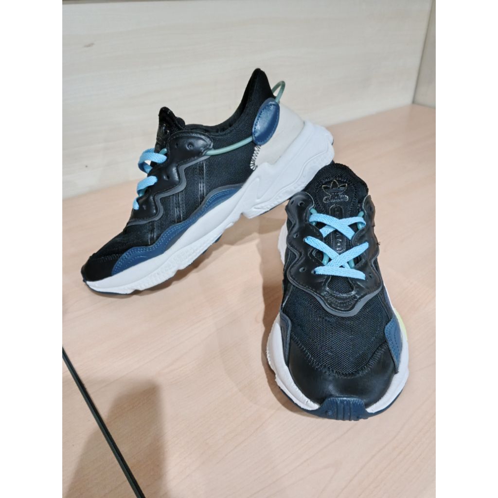 preloved shoes adidas ozweego fit size 40-41