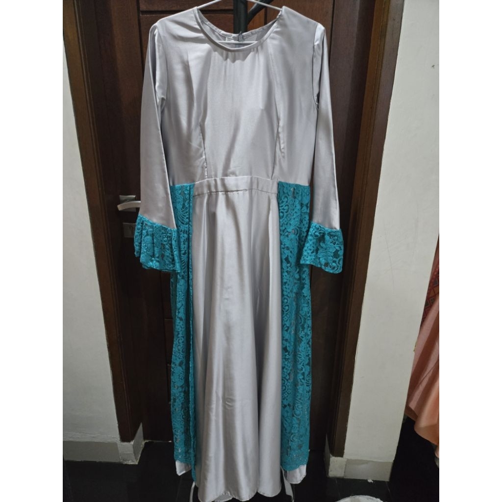 DRESS ELEGAN SILVER LACE TURQUOISE (PRELOVED)