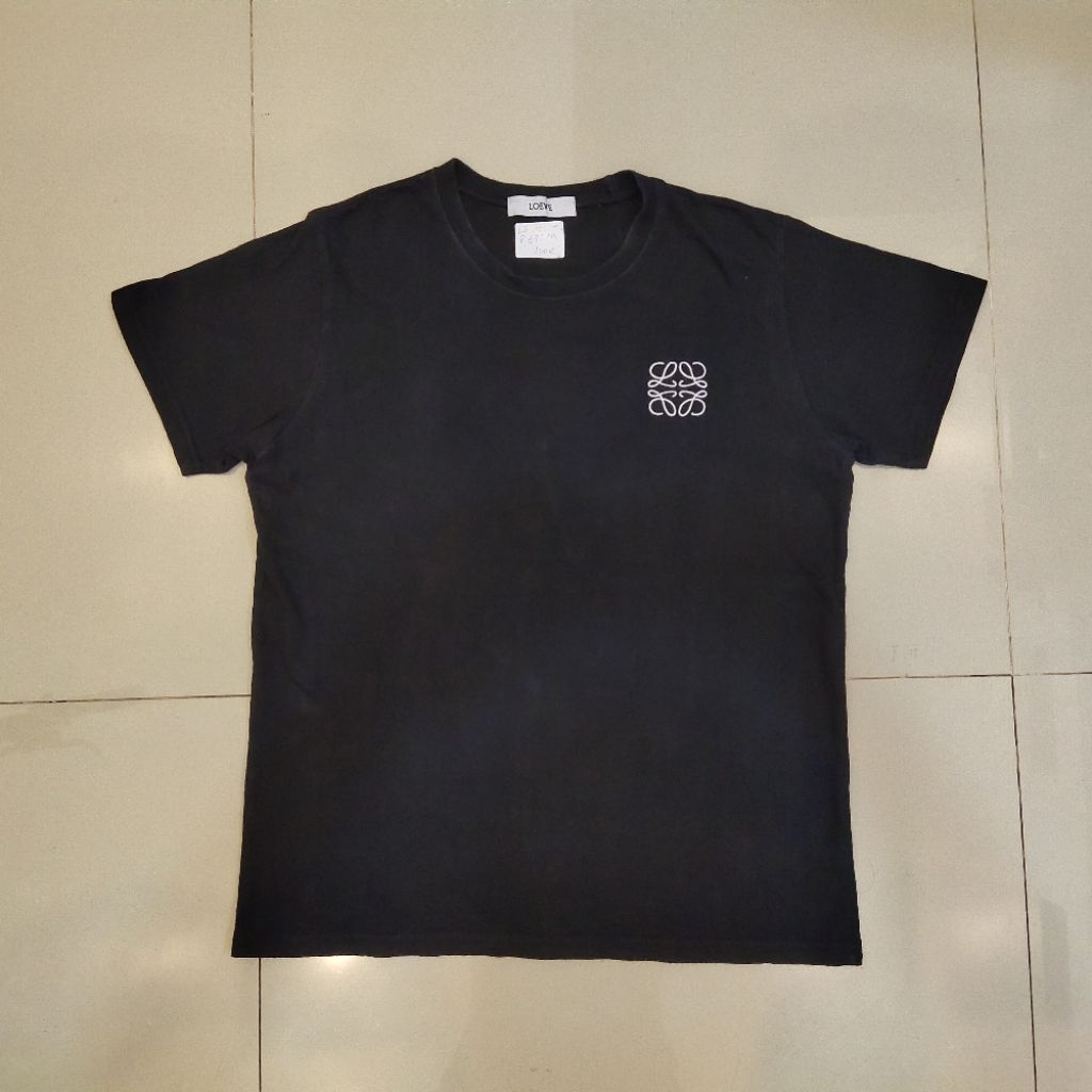 Kaos Loewe Hitam size M
