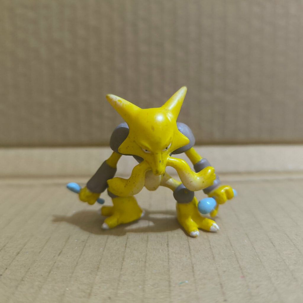 Pokemon alakazam tomy moncolle