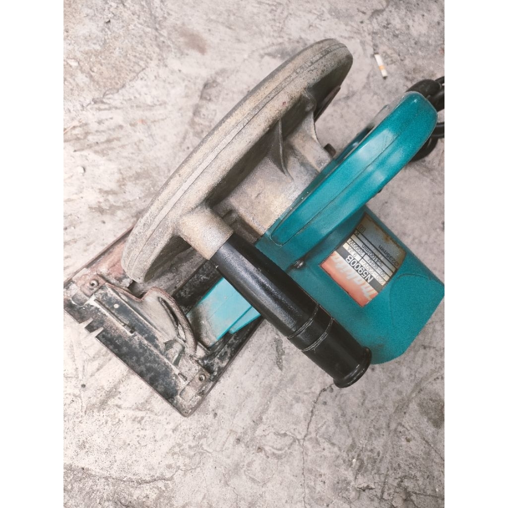 second Makita circular saw 9" type N5900B kondisi normal jaya siap pakai kerja