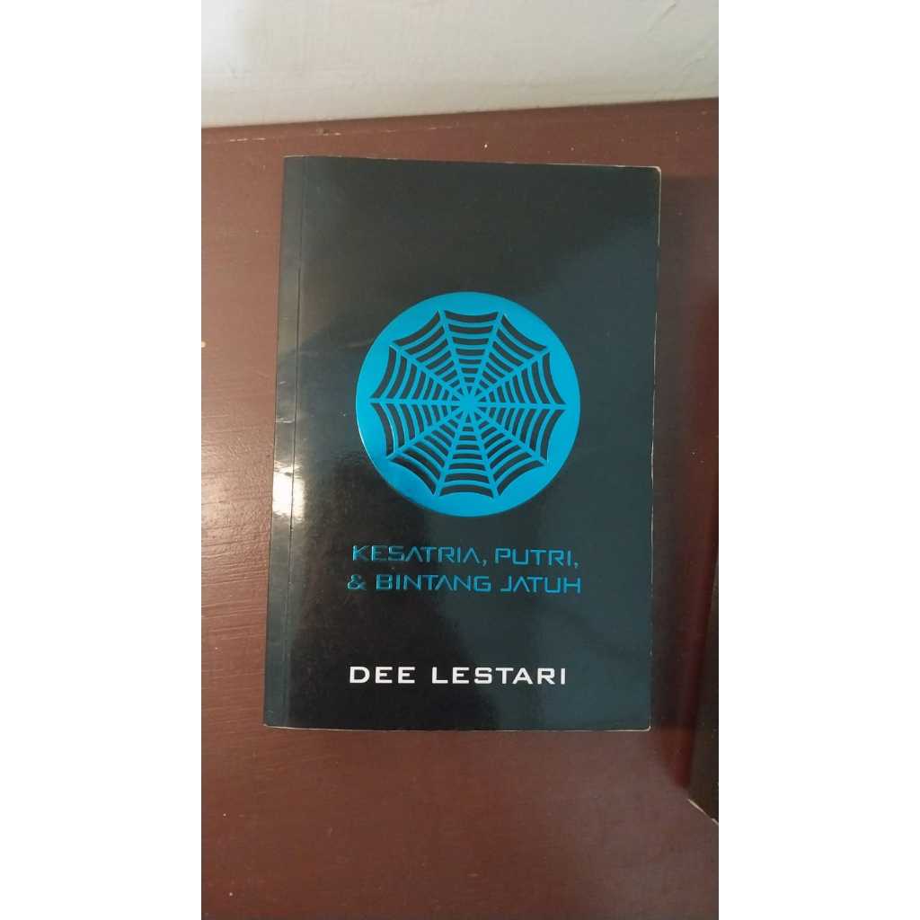 BUKU SECOND SUPERNOVA: KESATRIA PUTRI & BINTANG JATUH