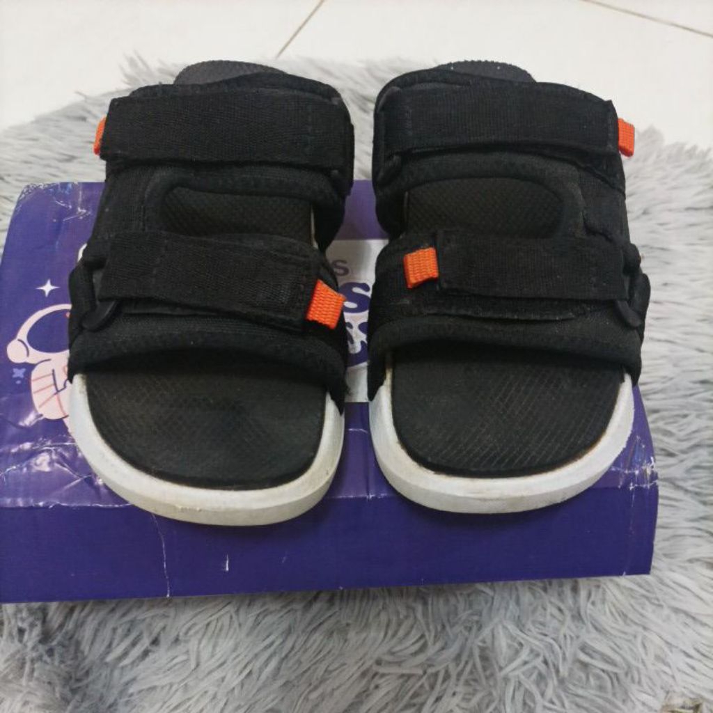 Preloved Sandal Slide Slippers Anak merk Khans