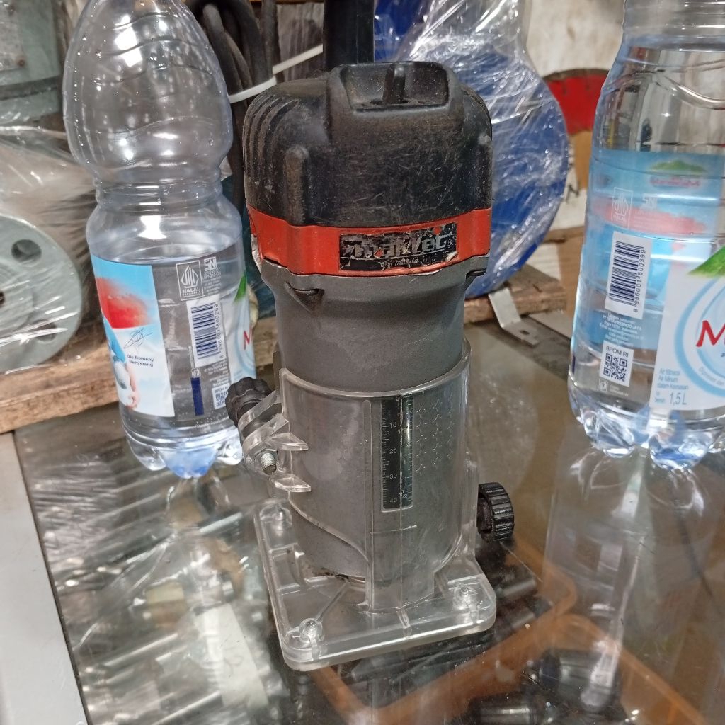 mesin profil kayu maktec mt370 router bekas