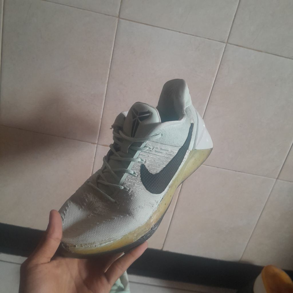 Sepatu second kobe ad igloo size 42