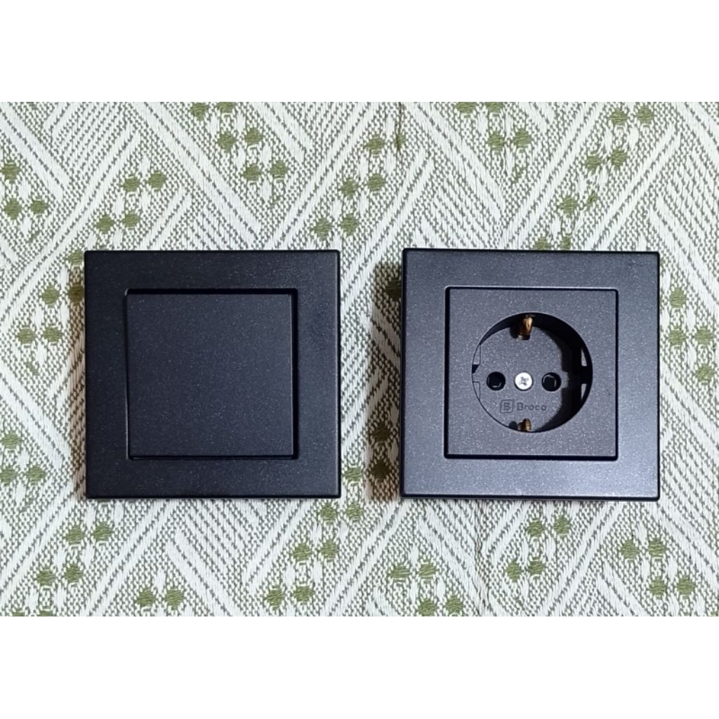 Saklar Broco Plano Warna Hitam