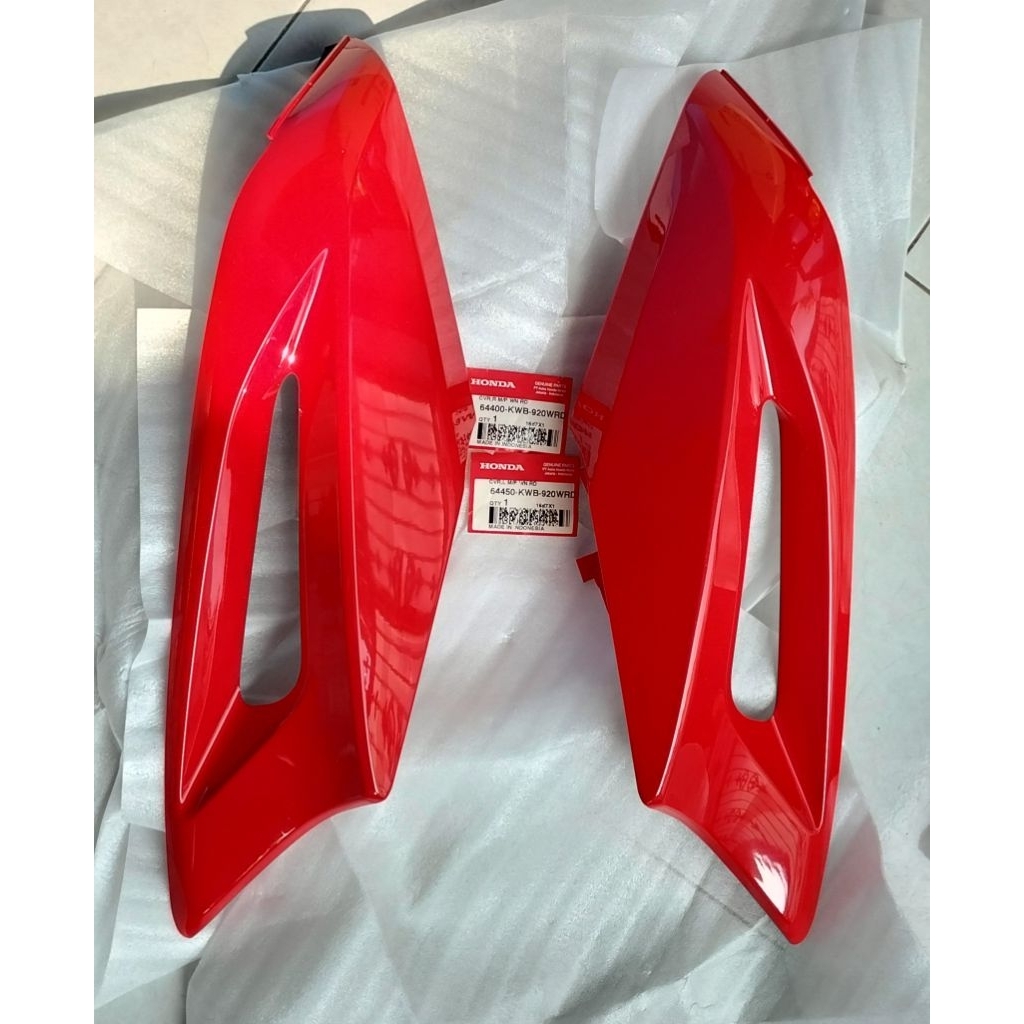 64400/64450-KWB-920WRD Cover Sayab Atas Kanan dan Kiri Honda Blade 110 Karbu warna Merah ORI AHM
