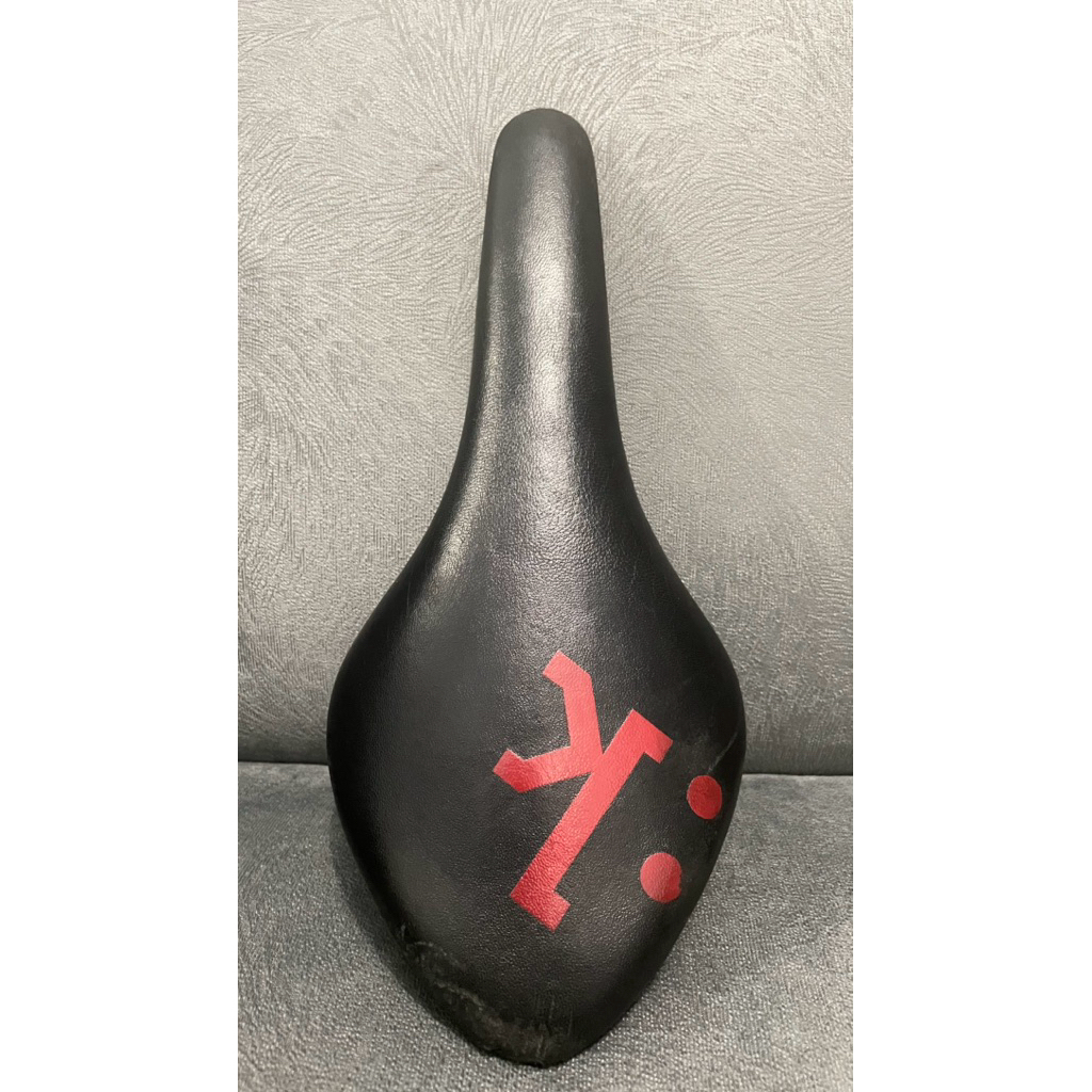 saddle fizik arione lumayan second tempur