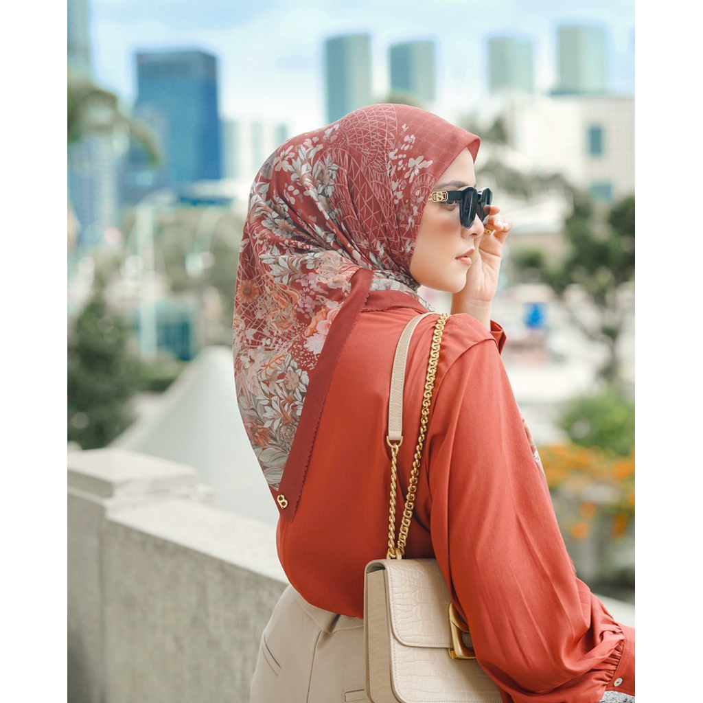 Buttonscarves Singapore Chili - Buttonscarves Singapore Garden - Buttonscarves Xanadu Abalone