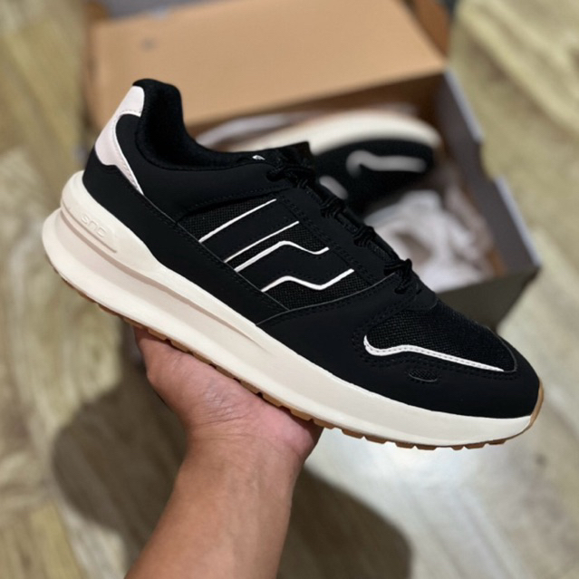 BIG SALE SEPATU PIERO JOGGER 24 BLACK SNEAKERS CASUAL RUNNING PRIA BNIB RESMI SALE MURAH