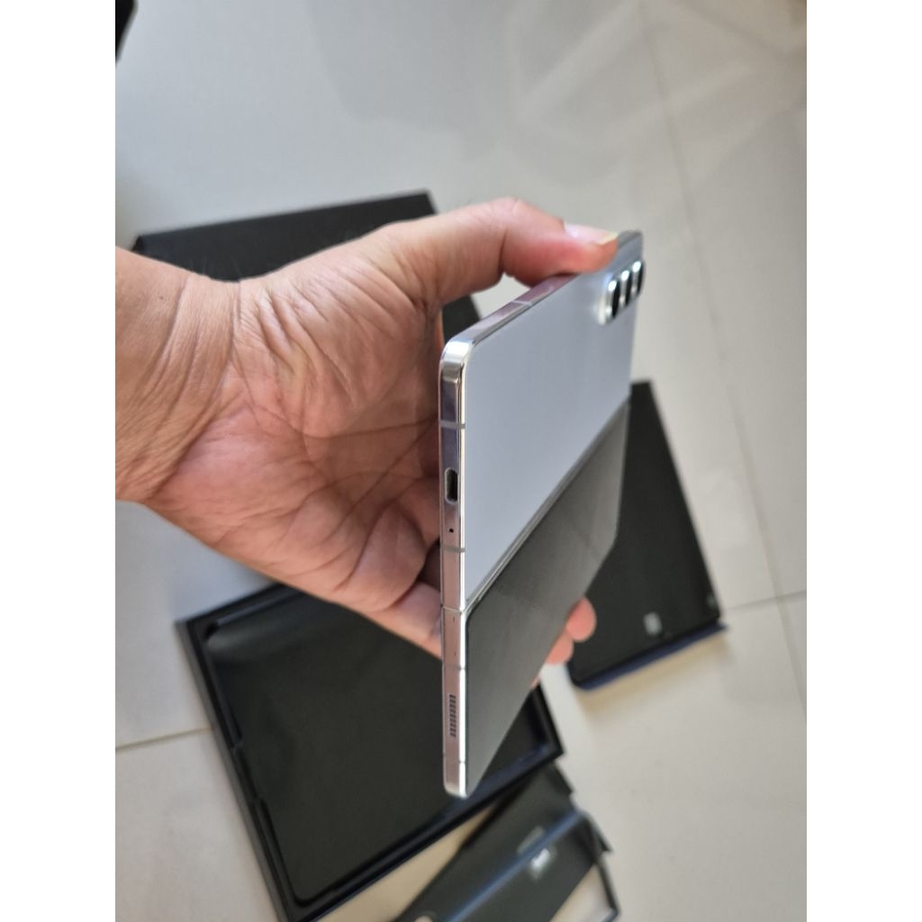 samsung Z fold 5 256GB Icy Blue second