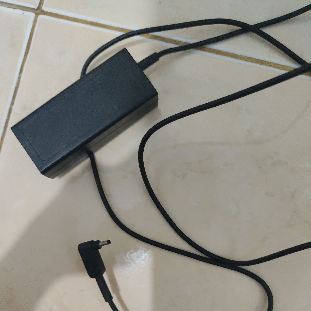 charger laptop Acer samsung conector kecil