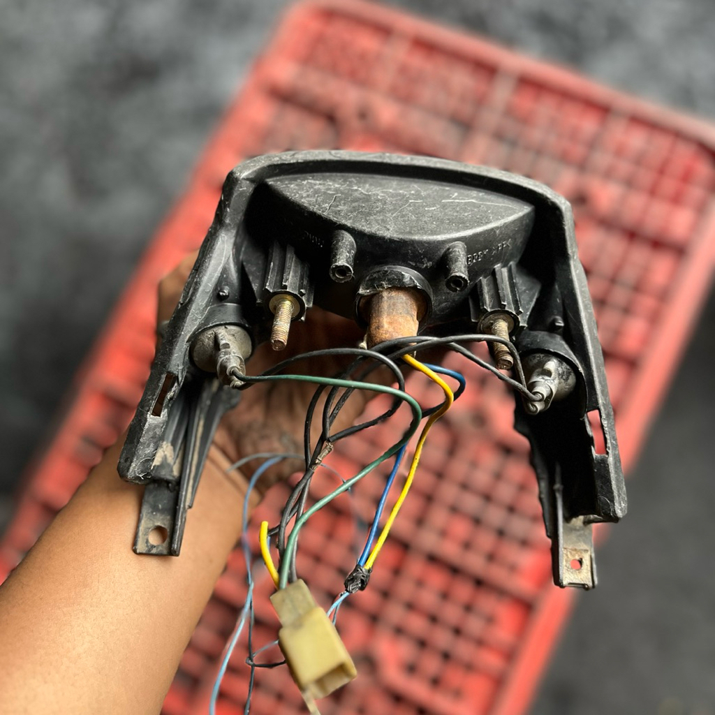 lampu belakang stop lamp yamaha sigma