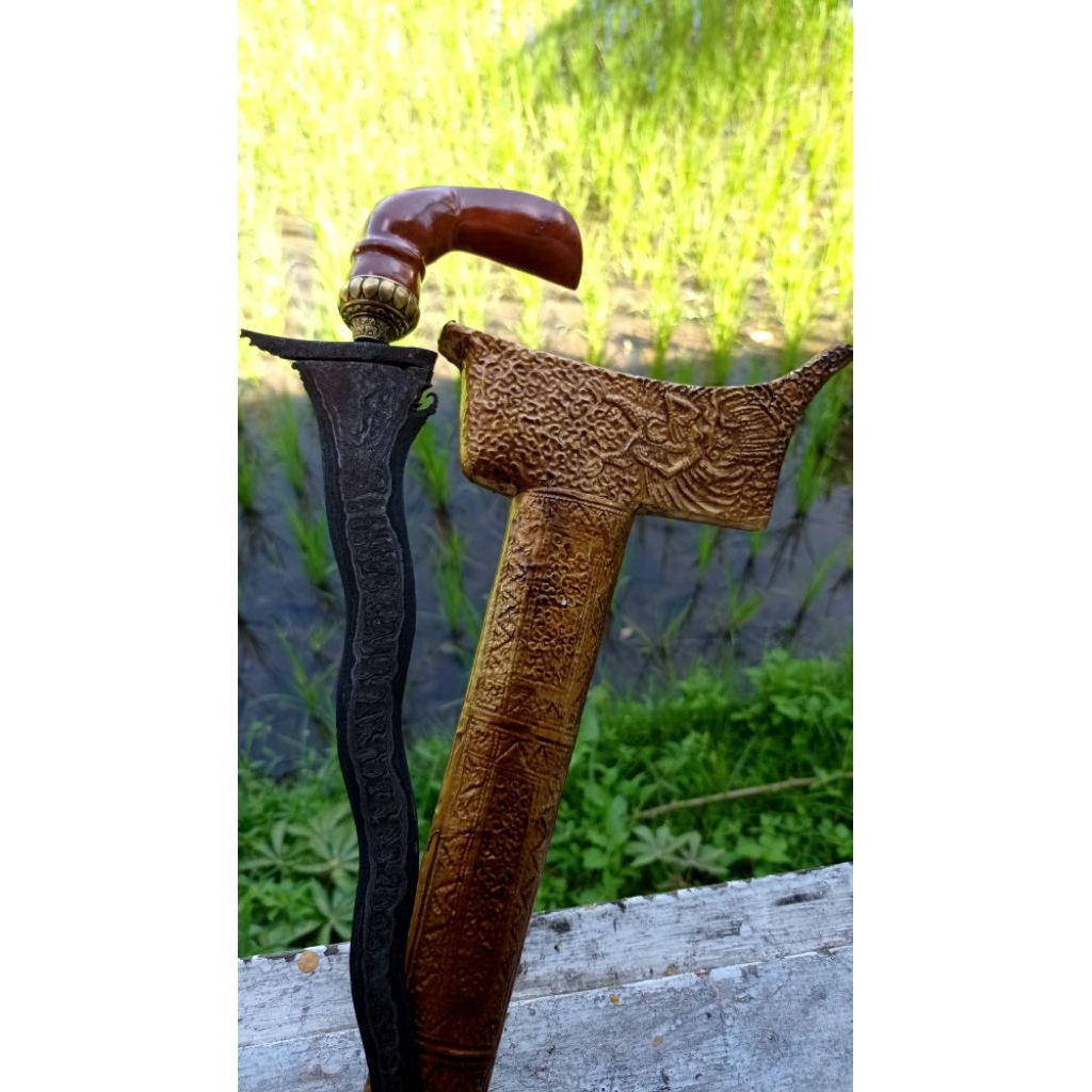 keris Melayu kuno sepuh pamor langka. kupu kupu tarung