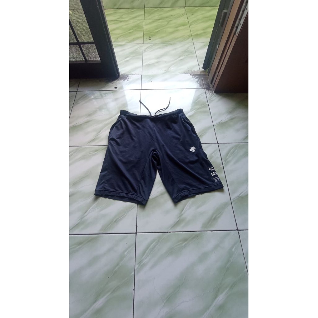 Celana lari olahraga running short - DESCENTE