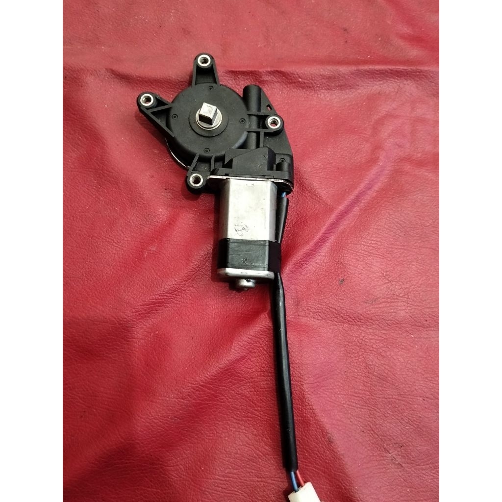 Dinamo power window Mitsubishi Lancer CK 4 kanan belakang