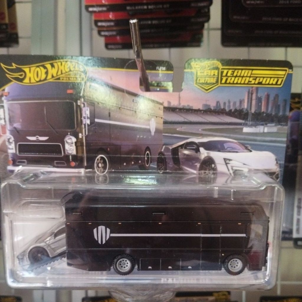 hotwheels premium team transport Lykan hypersport / euro hauler/camion de transport
