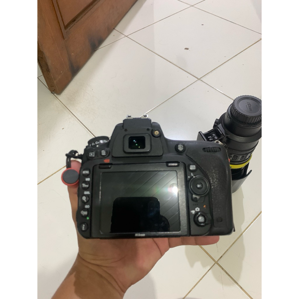 NIKON D750