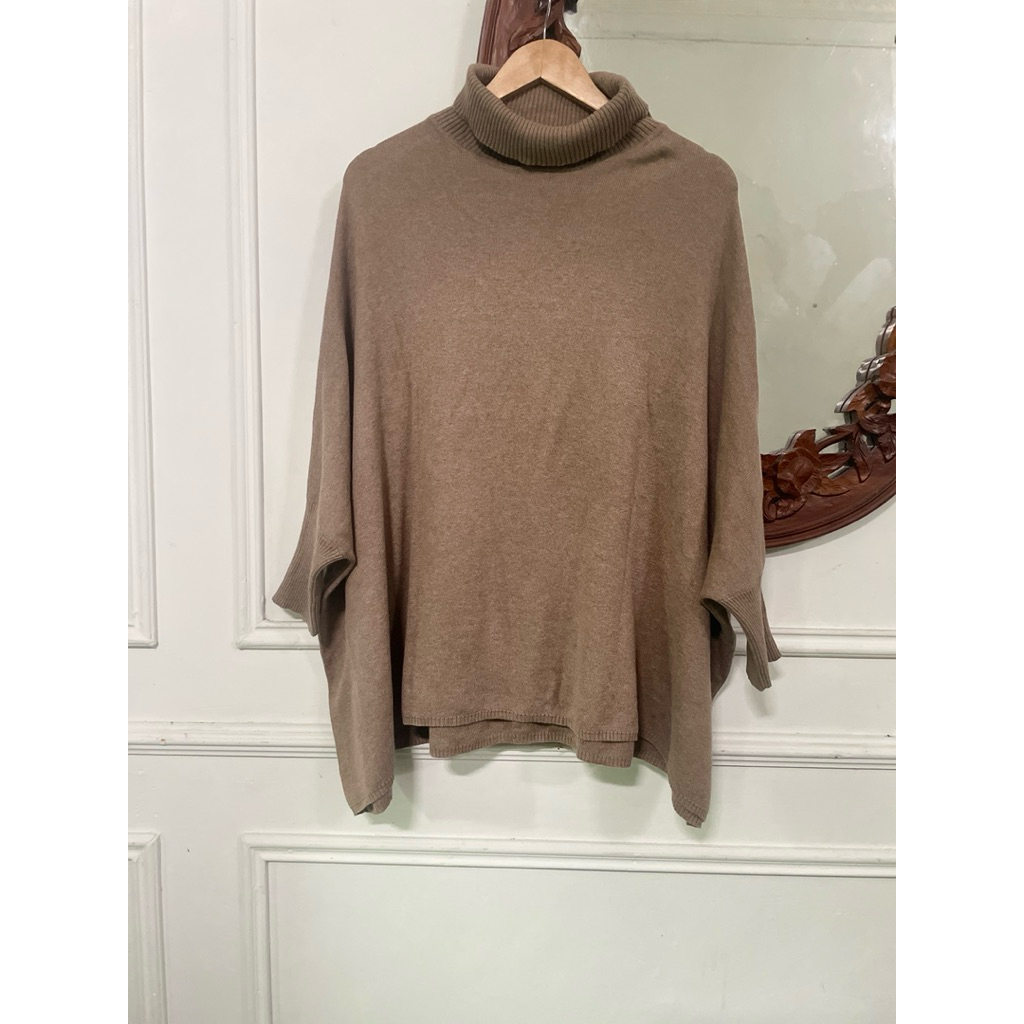 Gonegani Kate Sweater preloved