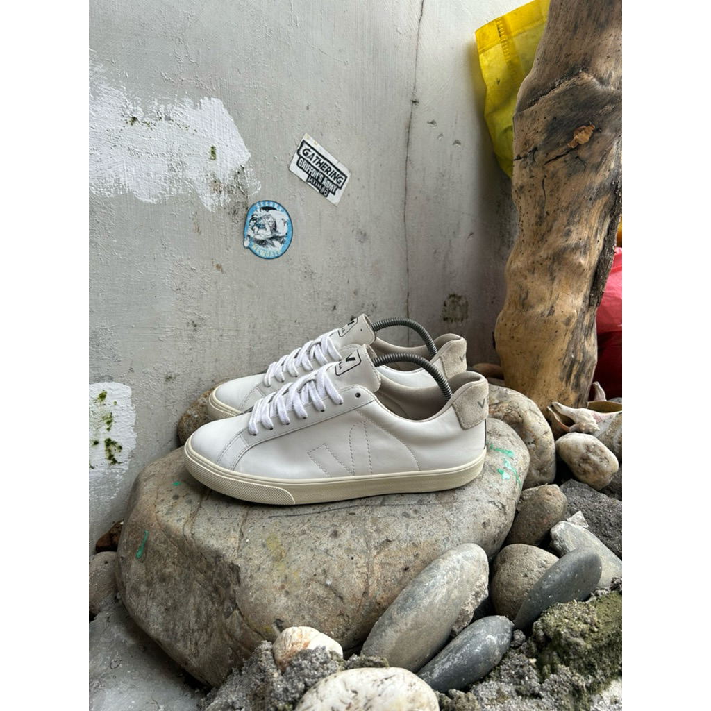 Veja Esplar Stitched Leather White