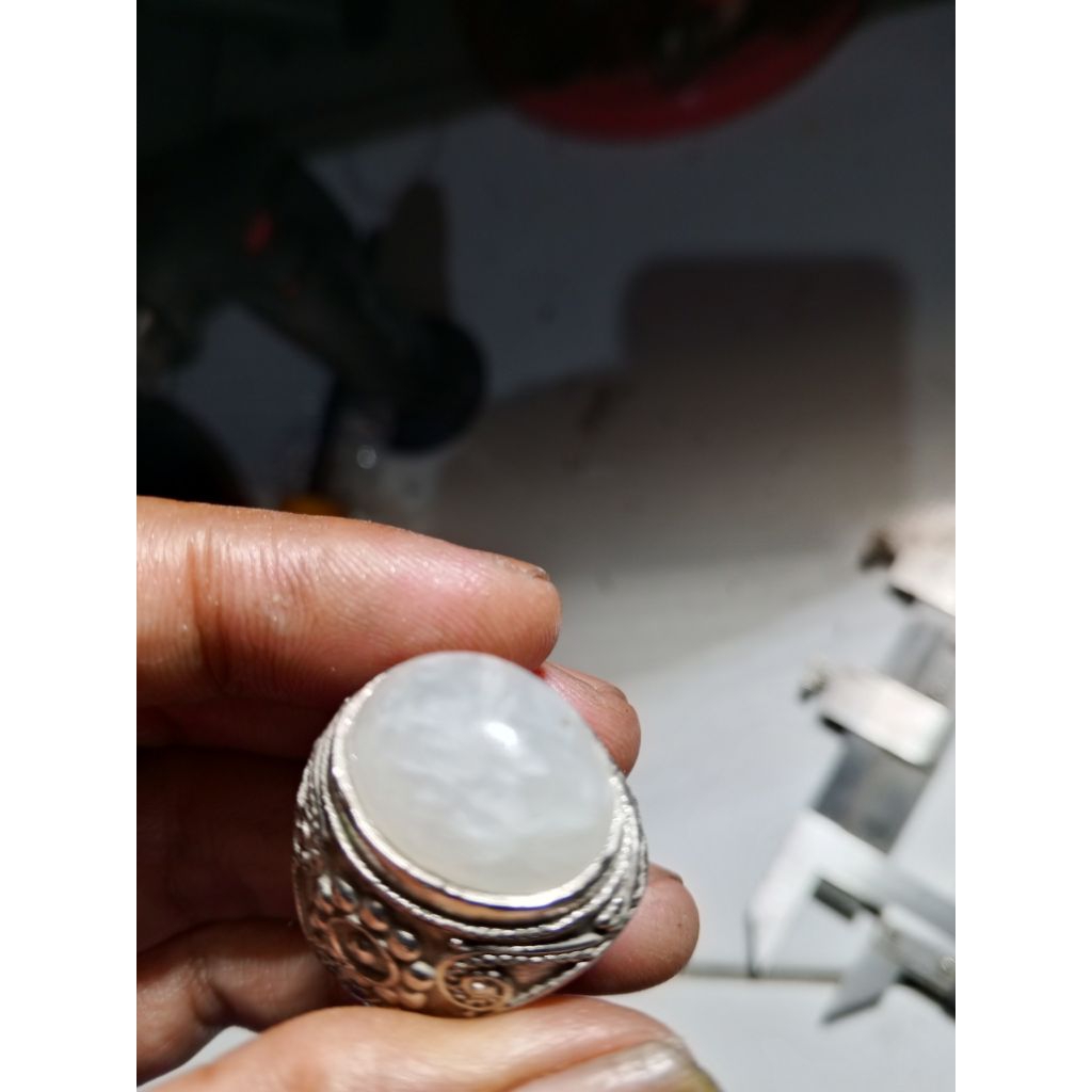 Batu Natural Mani Gajah Lampung