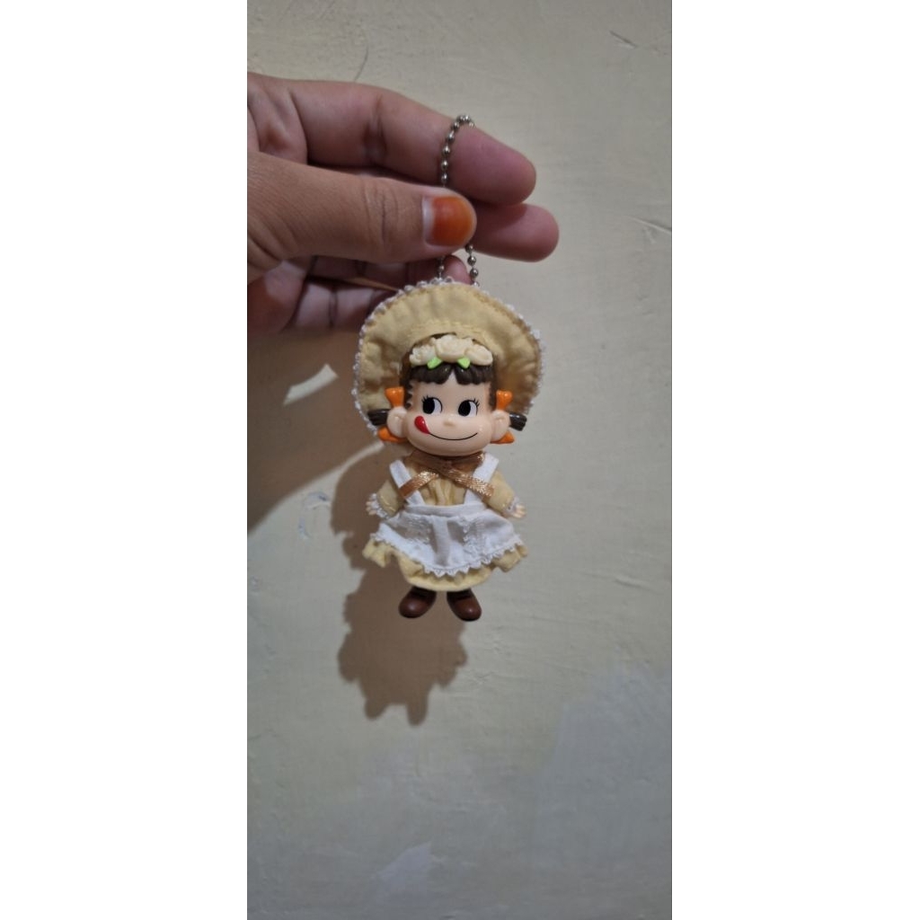 peko chan keychain