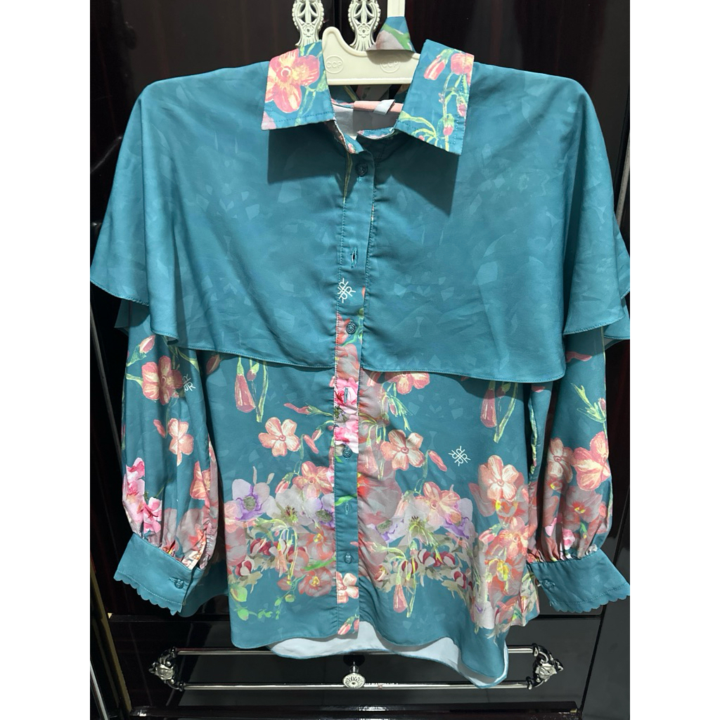 kemeja ria miranda size M