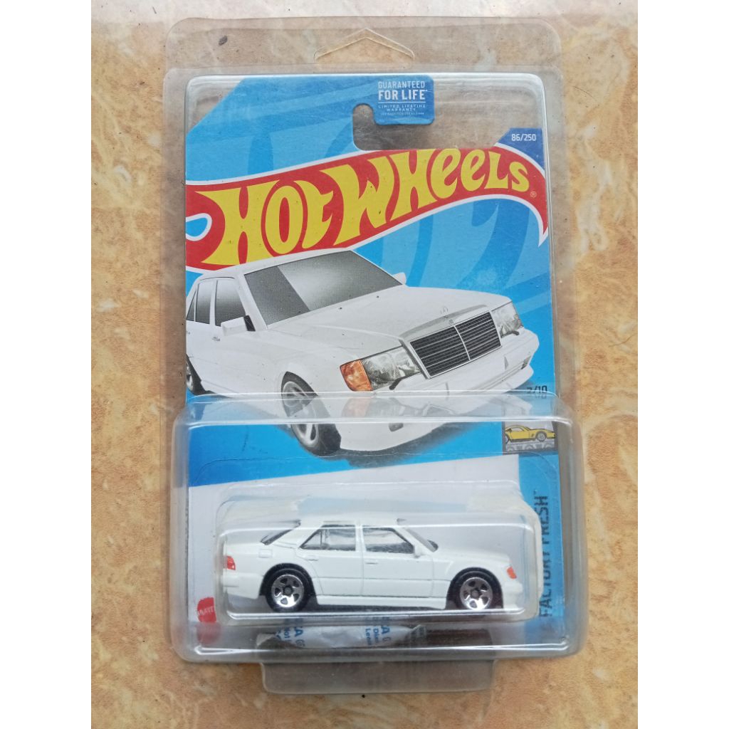 Hotwheels Mercedes Benz 500E putih Kroeger