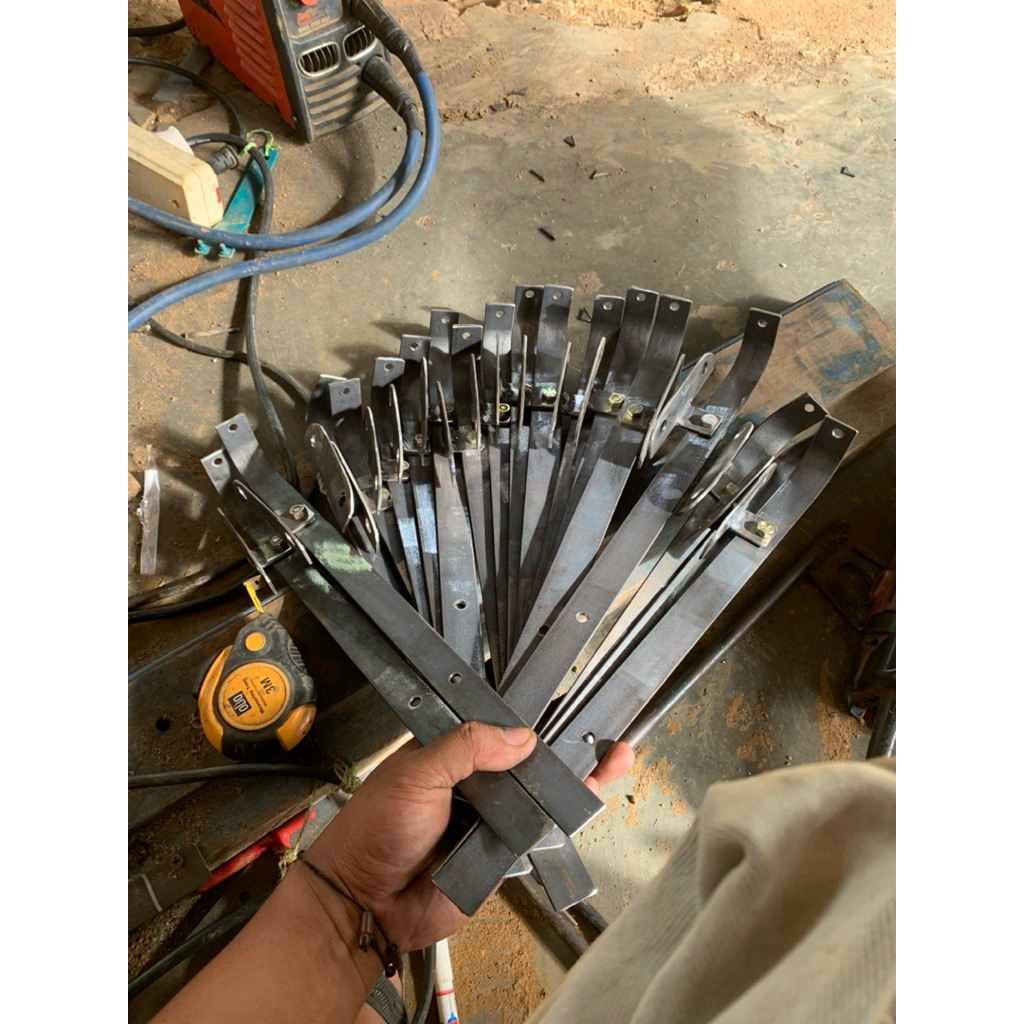 BESI PLAT DUDUKAN PAPAN NOMOR KTM PNP (RBT) TANPA PAPAN NOMOR