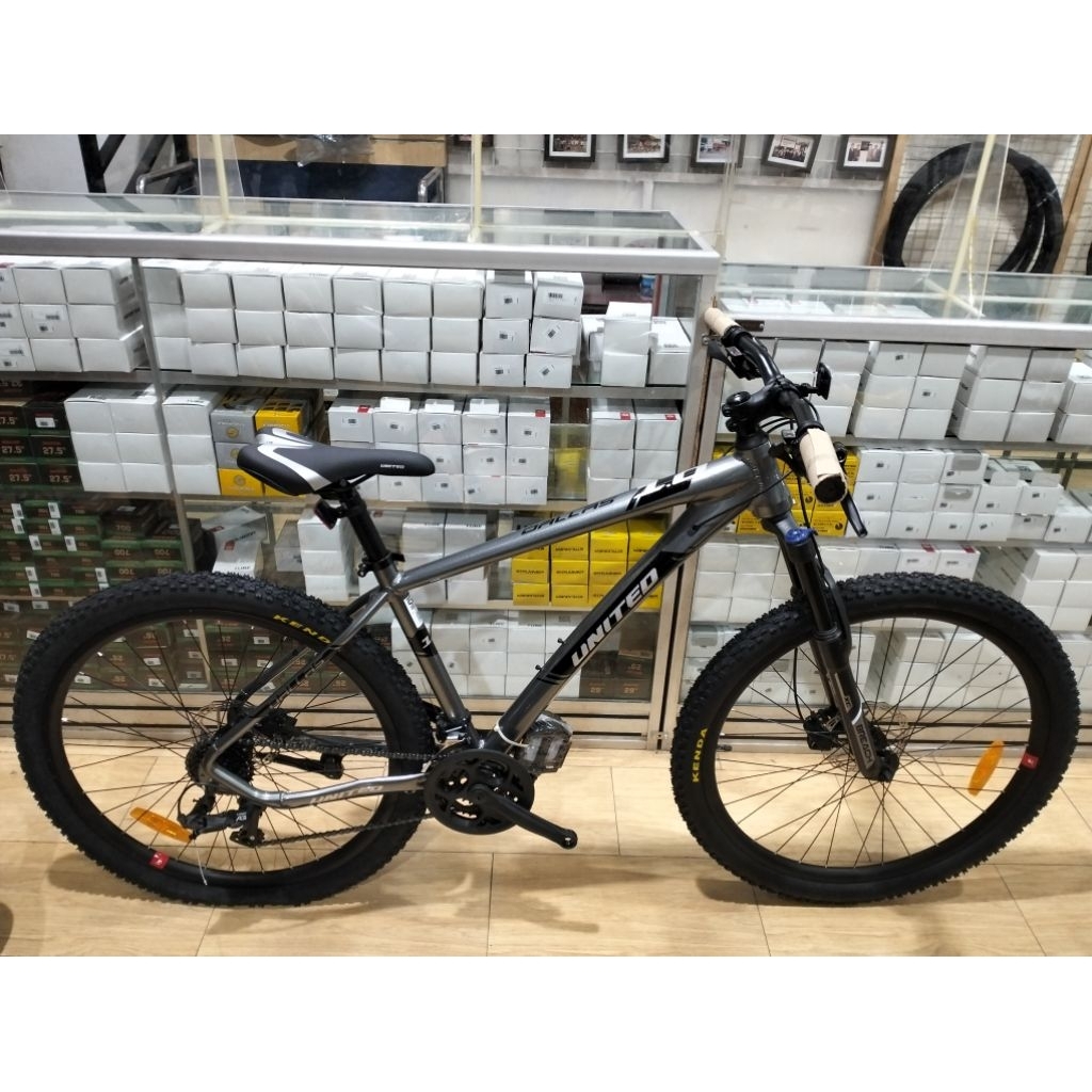 Sepeda MTB United Dallas 1.0 Alloy 3 x 8 Speed