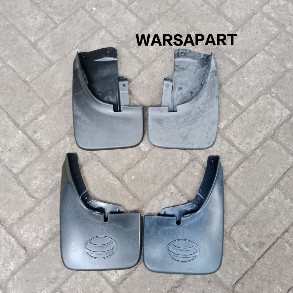 MUD GUARD/KEPLEK BELAKANG/KARPET LUMPUR RODA KIJANG KAPSUL LGX DEPAN BELAKANG