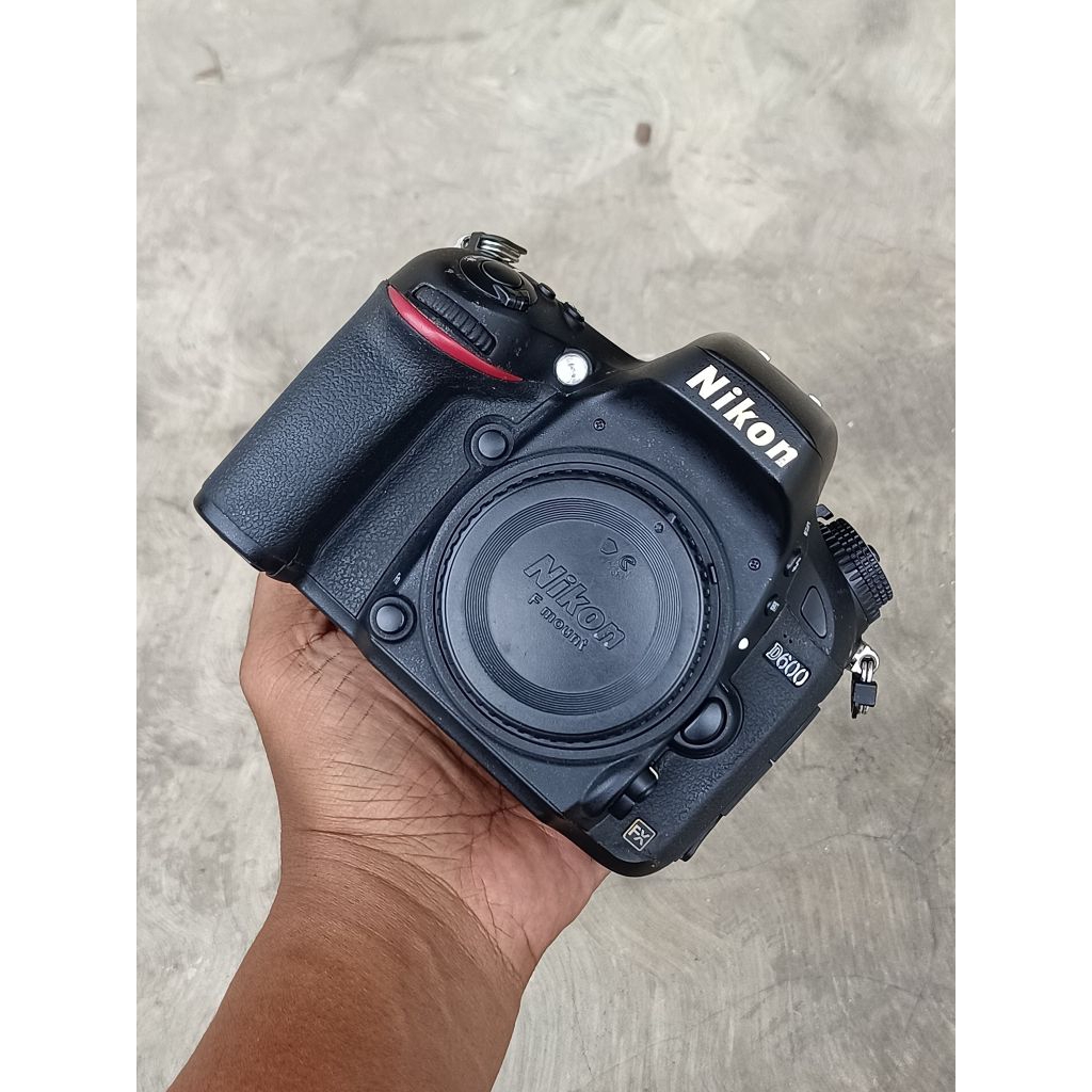 KAMERA NIKON D600 BODY ONLY MULUS MURAH