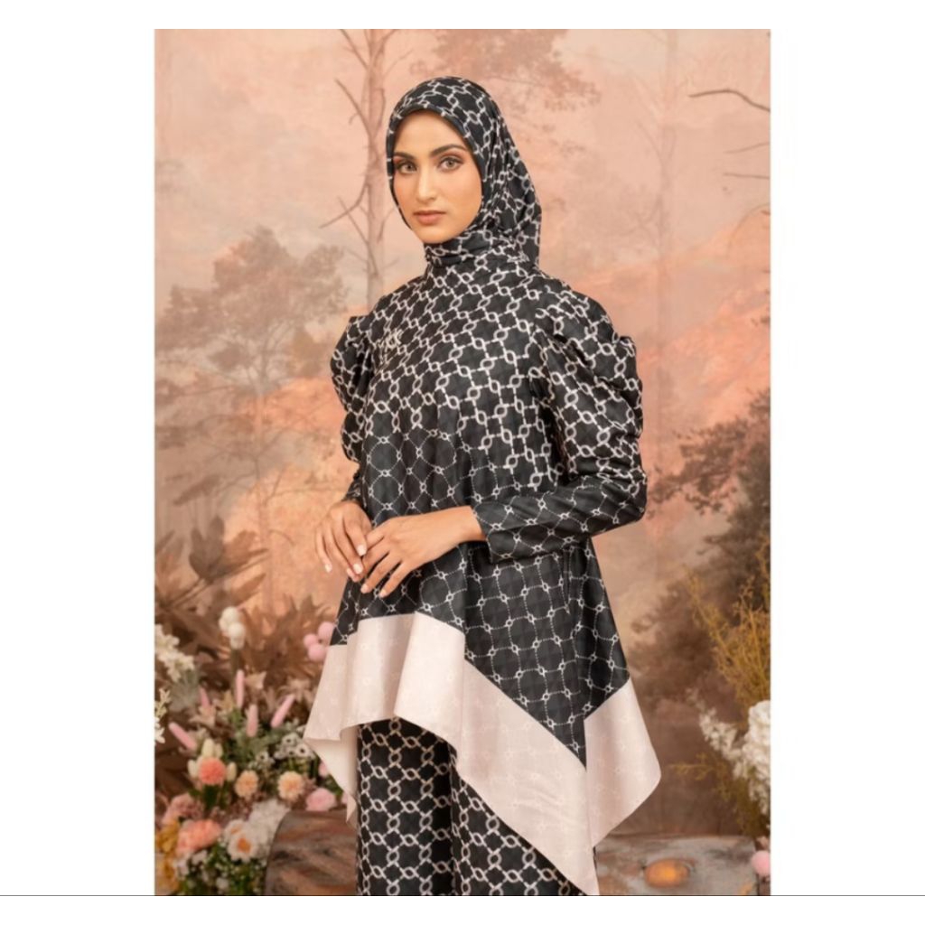 calya blouse wearing klamby