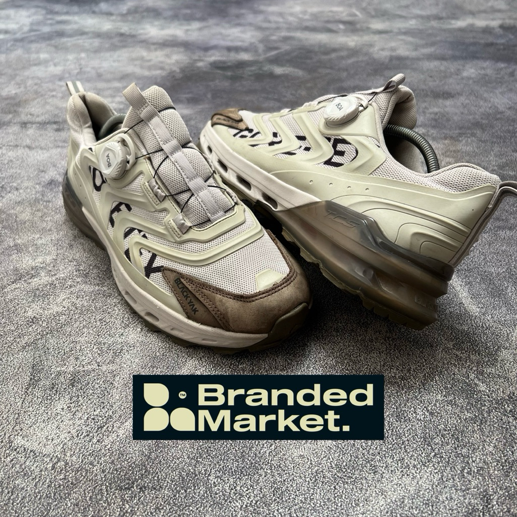 sepatu blackyak GORETEX size 44 / 28.5 cm